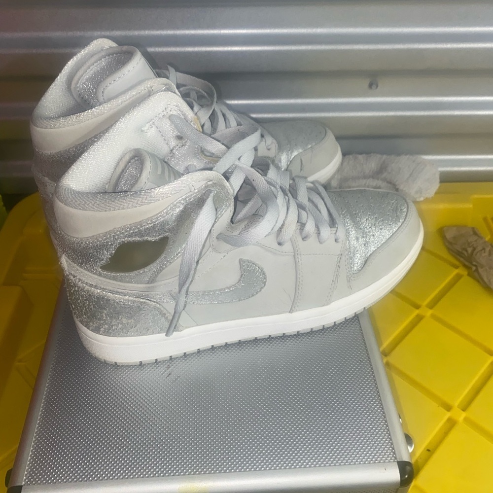 Mens Jordan 1